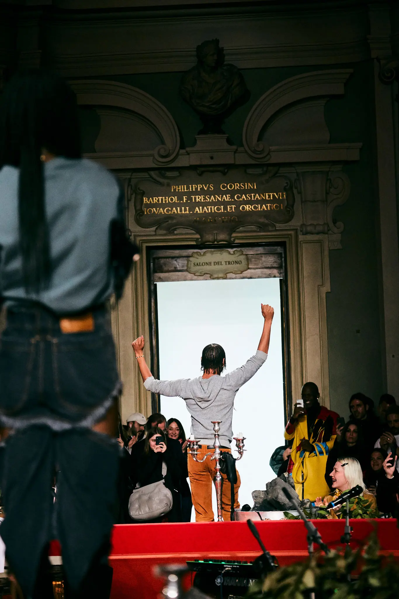 Telfar slide 006x superjumbo