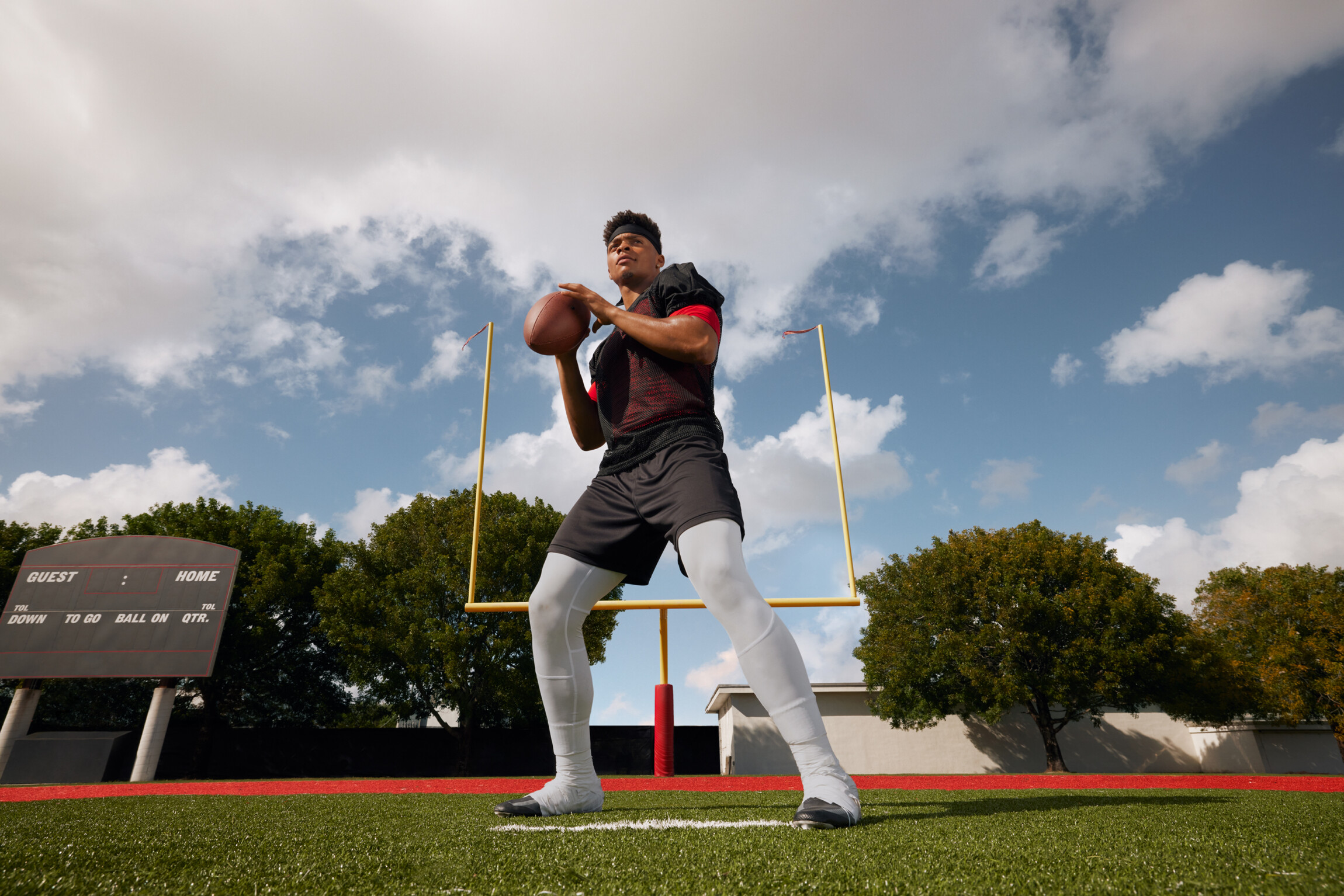 Ew action justinfieldsfootballfield jpg